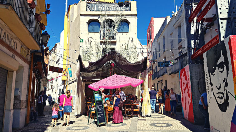 In den Gassen der Altstadt von Badajoz unser Vanlife in Spanien